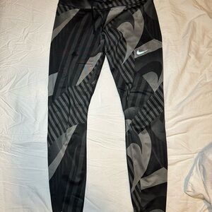 Nike 7/8 Black and Gray Graphic Leggings